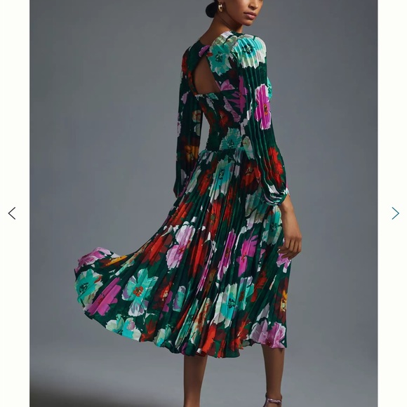 Anthropologie Pleated V-Neck Dress NWT size 6 - Picture 4 of 12